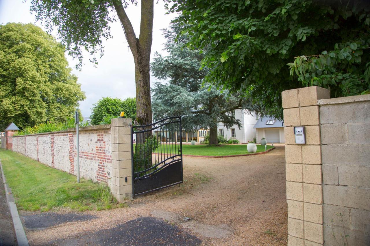 Le Petit Manoir Bed & Breakfast Farceaux Luaran gambar